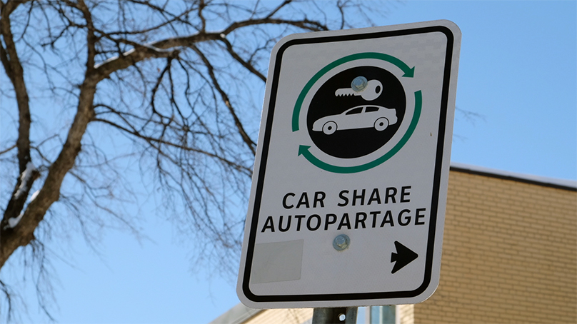 Car share autopartage sign.